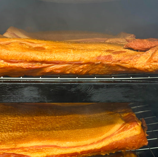 満丸燻製所 手作りスモークチーズ一本とスモークベーコンのギフトセット【次回出荷:2月7日(土)発送】